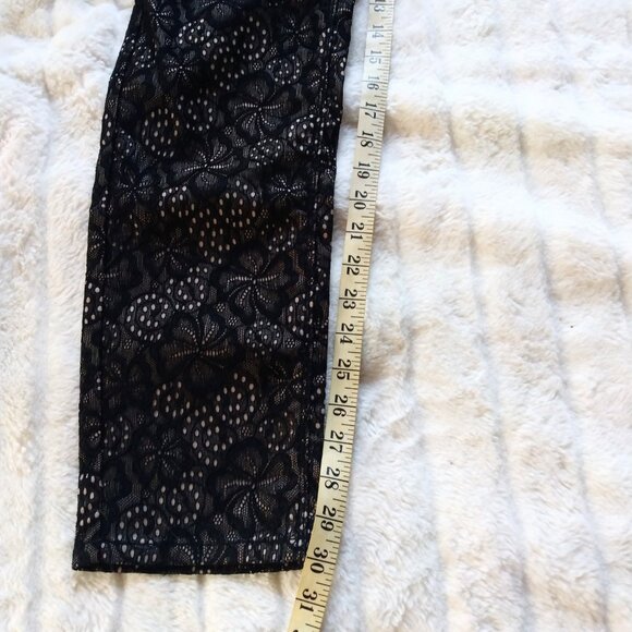Xhilaration sz 7 floral overlay jeans - Picture 7 of 8